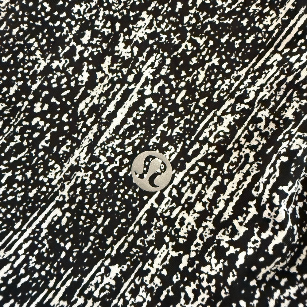 LULULEMON  Women’s Tennis Skirt Skort Pickle Ball Sports Size 10 - Picture 5 of 8